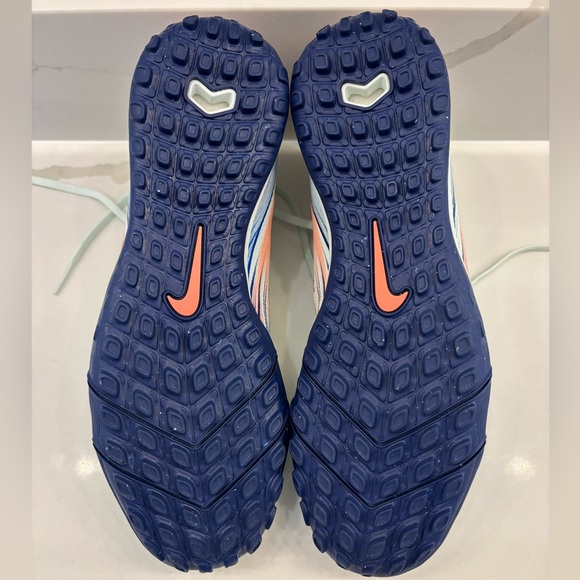 MDS CR7 Soccer Turf Shoes - Picture 7 of 8